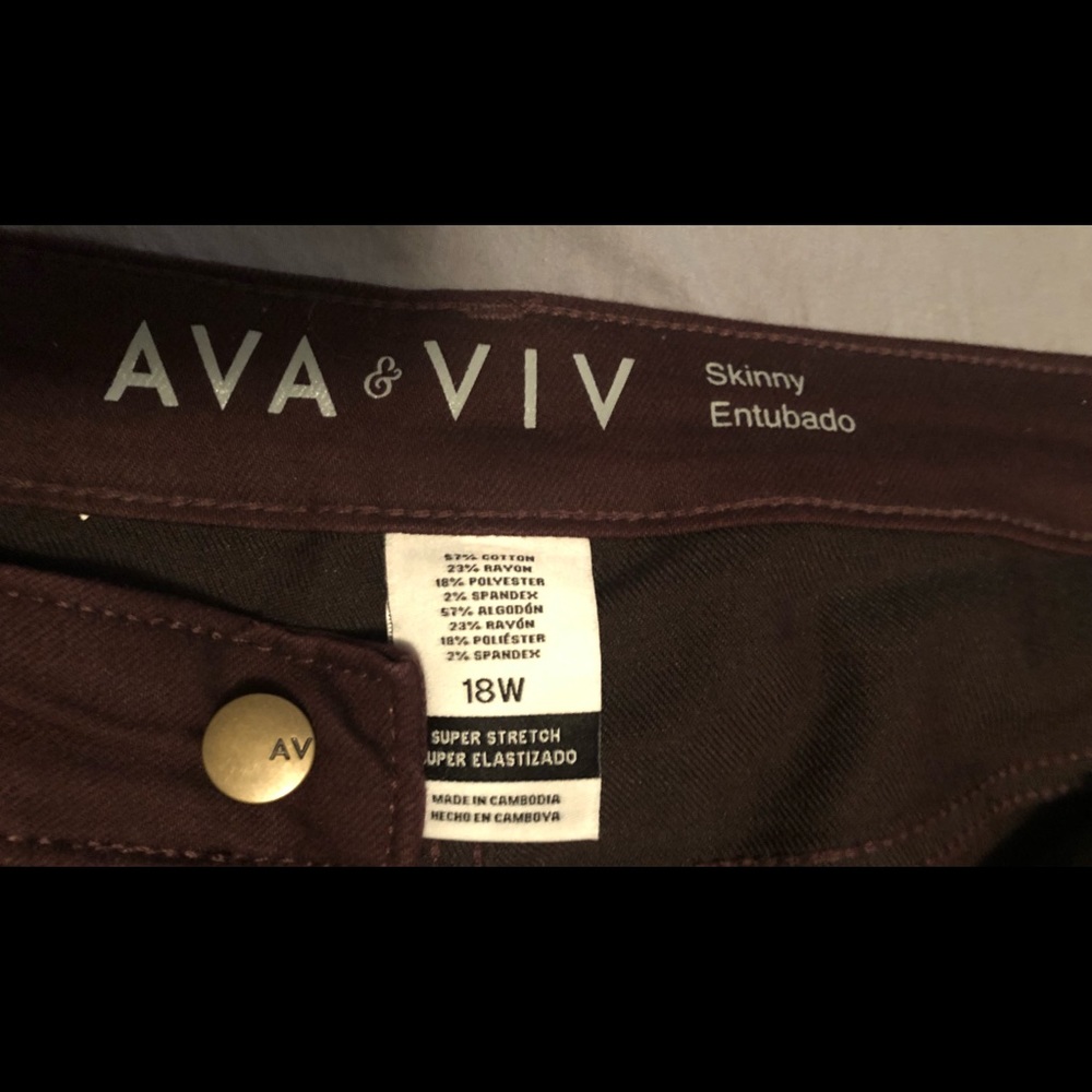 AVA&VIV Size 18W dark burgundy color straight leg jeans Never worn NWOT